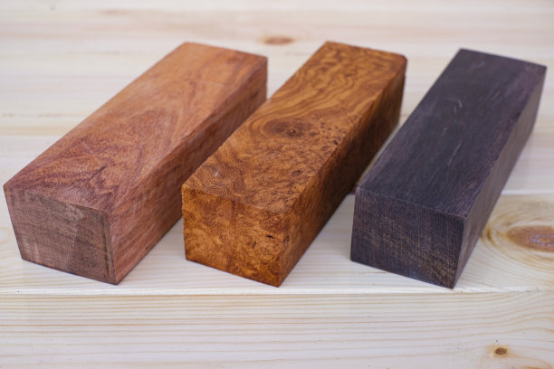 天然木材，红木，白檀木和黑檀木图片下载