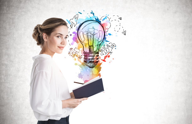 深思熟虑的女商人和商业构想草图图片下载