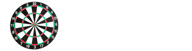 概念实现的目标。在商业、政治和生活中实现目标。飞镖上绘有美国国旗，正好插在靶上。图片下载