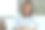 女客户支持电话接线员与耳机工作。肖像美丽的白人年轻女性呼叫中心工作人员看着相机，微笑友好图片下载