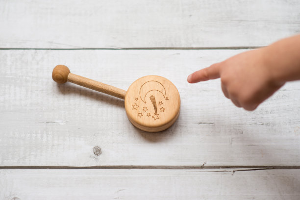 孤立在白色背景上的沙球。图片下载