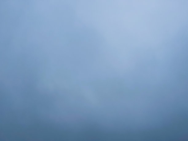 灰蓝色的稠密的天空，作为纹理或背景图片下载