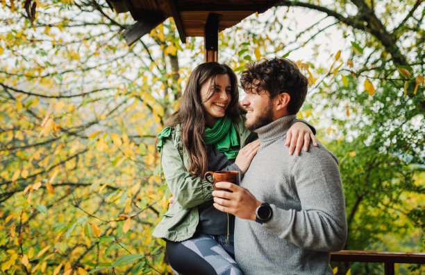 空气中弥漫着爱图片下载