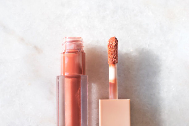 流行的粉色唇彩图片下载