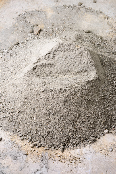 桩水泥和砂搅拌机，准备制作水泥砂浆图片下载