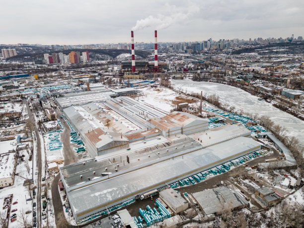 基辅的大型工业工厂图片下载