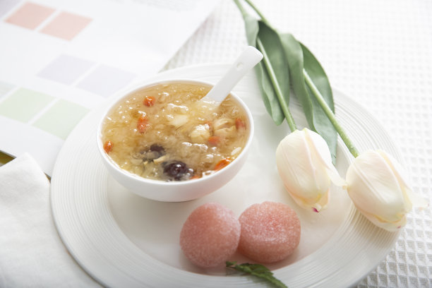 中国传统的银耳莲子汤和甜点-甜食图片下载