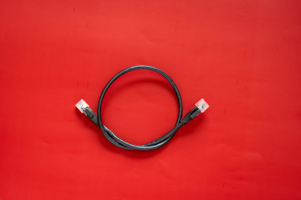 网线RJ45隔离红色背景图片下载