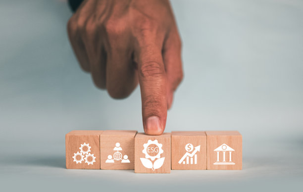 ESG图标概念为环境、社会治理在可持续和道德的商业网络上连接图片下载