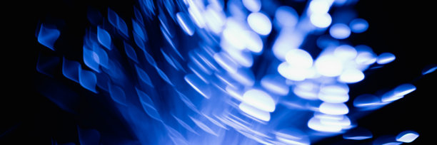 抽象绿色在黑色散景背景叠加层。图片下载