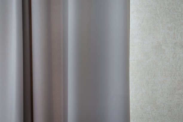 灰色的窗帘图片下载