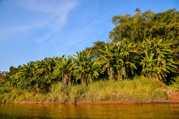 在亚洲老挝的vang vieng拍摄了美丽的风景照片图片下载