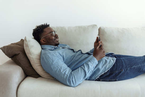 查看我的社交媒体。图片下载