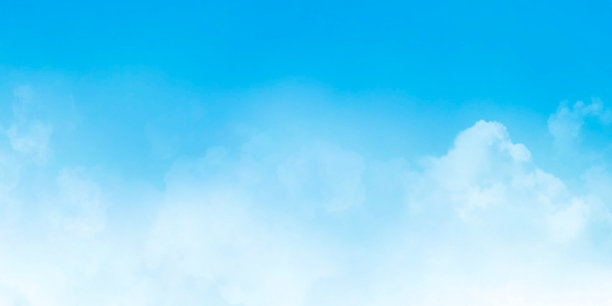 天空蓝色背景。天空的云清晰的图片下载
