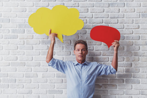 说话泡泡的男人图片下载