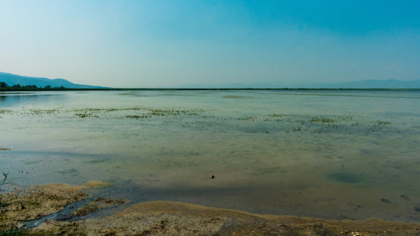 上红石湖，蒙大拿，美国图片下载