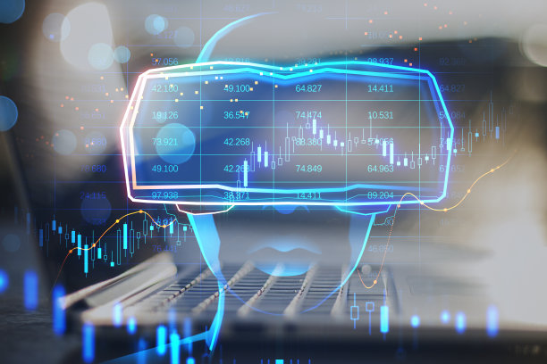 近距离的笔记本电脑与抽象全息图的数字头与VR眼镜和发光的外汇图表在模糊的背景。经济、元概念和股票概念。双重曝光。图片下载