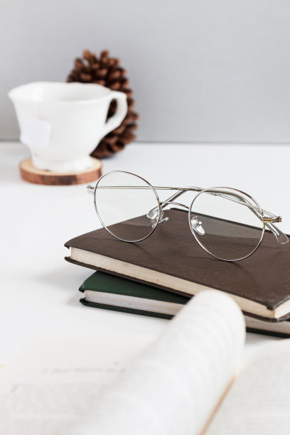 眼镜模型图片下载