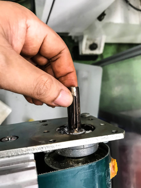 电机轴保养用手柄检查钢质轴图片下载