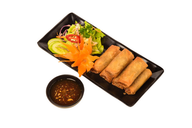 越南传统的春卷，孤立在白色的背景上。图片下载