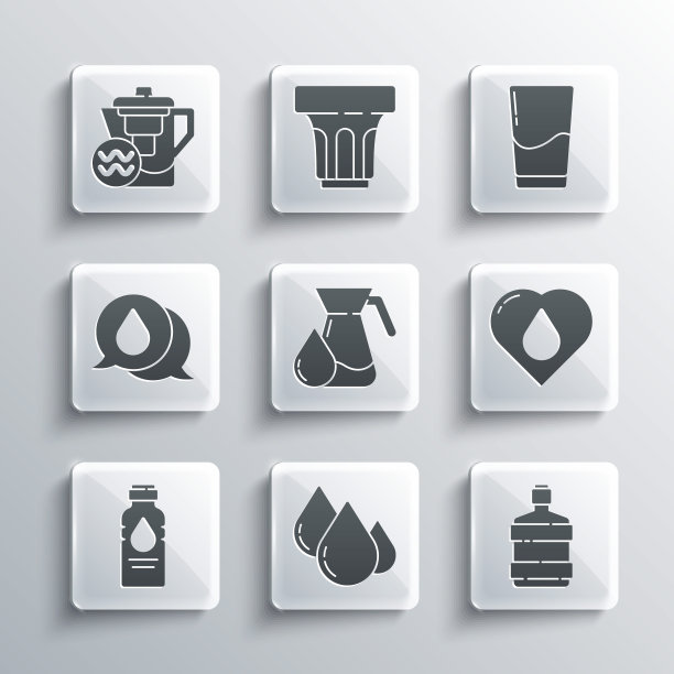 设置水滴，大瓶子与清洁的水，心，Jug玻璃，瓶，语音气泡，Jug过滤器和玻璃图标。向量图片下载