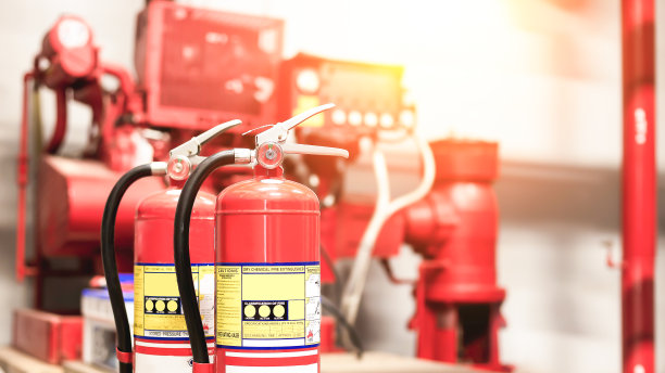 灭火器可用于紧急火灾。图片下载