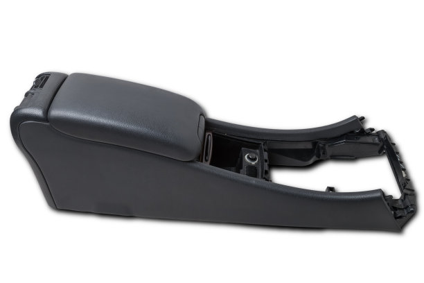 汽车内饰的塑料元素被覆盖在黑色皮革-扶手或手套隔间-在白色背景上有空调孔的备件。目录网站图片下载