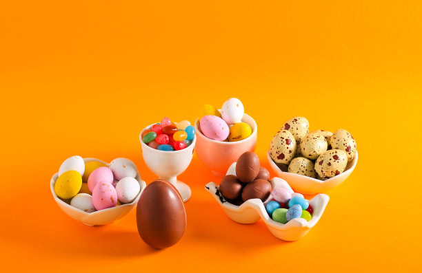 复活节组成-甜巧克力蛋图片下载