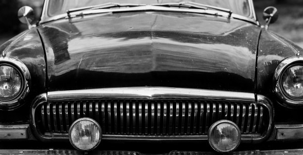 黑色的汽车图片下载