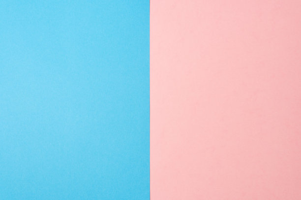 两个垂直矩形的背景蓝色和粉红色。空白的蓝色和粉红色的纸垂直分开。图片下载