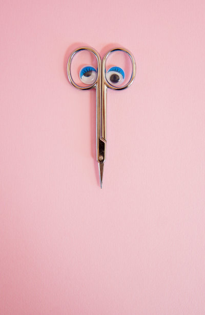 带眼睛的疯狂剪刀图片下载