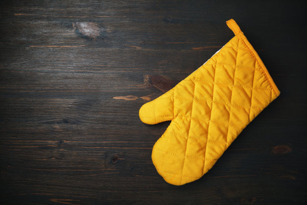 黄色烤箱手套图片下载