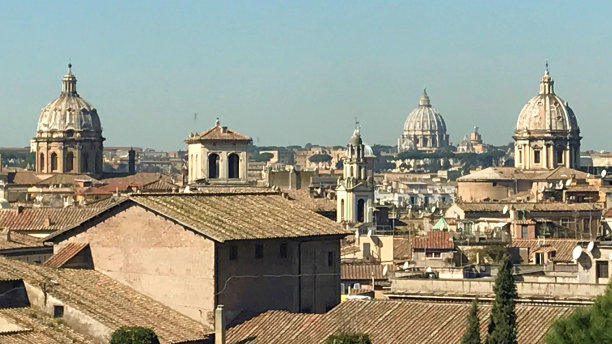 带圆顶的意大利罗马全景图图片下载