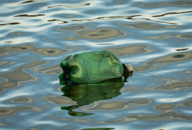 水污染-概念。图片下载