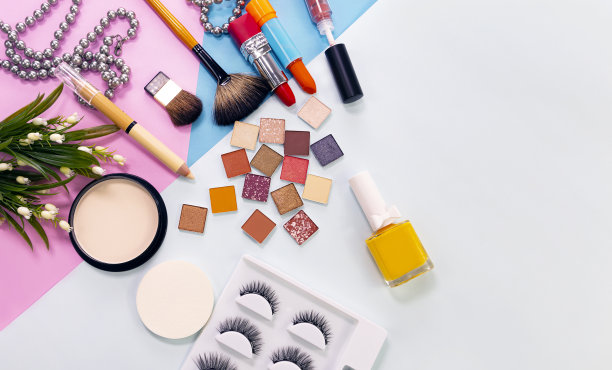 一套装饰时尚美容化妆品与色彩的背景-柔和的春天集形象图片下载