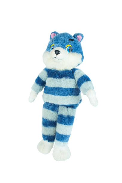 蓝色的猫。蔬菜形状的长毛绒玩具。孤立在白色背景没有阴影。图片下载