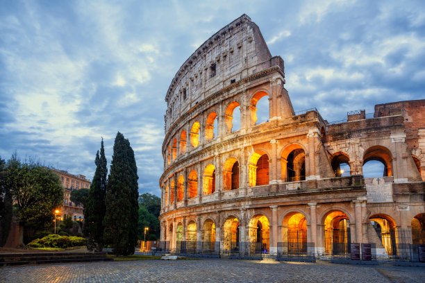斗兽场是罗马的主要景点之一。罗马建筑和地标。图片下载