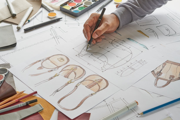 设计师时尚草图绘制设计模板图案皮革离合器包手袋手袋女人女性时尚时尚奢侈优雅配件。图片下载