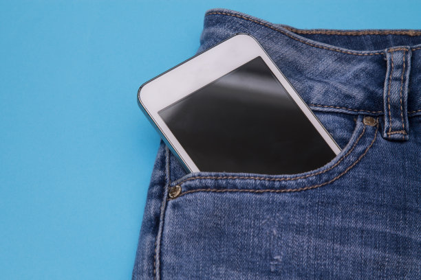 牛仔裤口袋里的手机图片下载