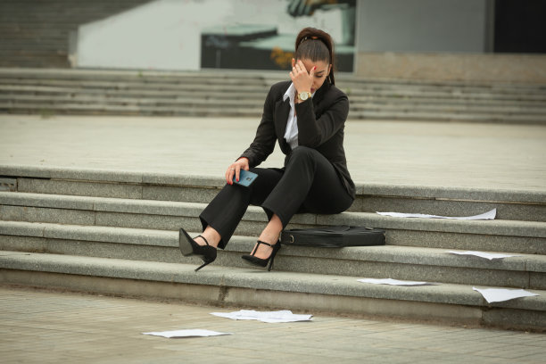 对等待很不高兴图片下载