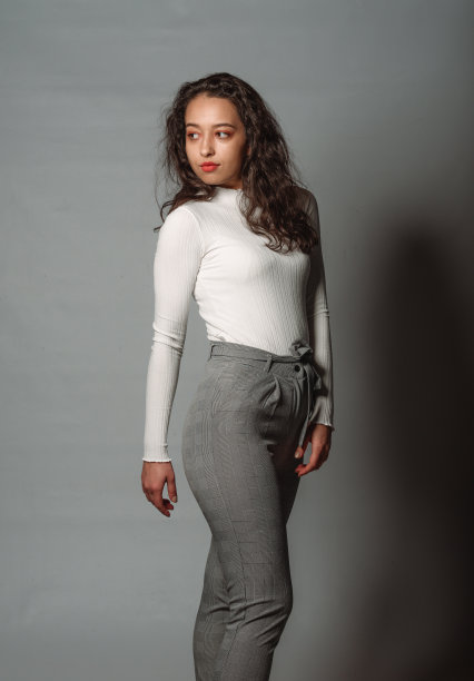 时尚新潮的女人图片下载