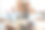 互相尖叫和争吵。夫妇在家里的现代厨房准备食物图片下载