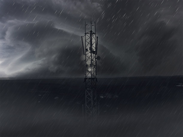 4G和5G蜂窝通信塔。基站或基站收发站。无线通信天线发射机。蓝天下的电信塔。图片下载