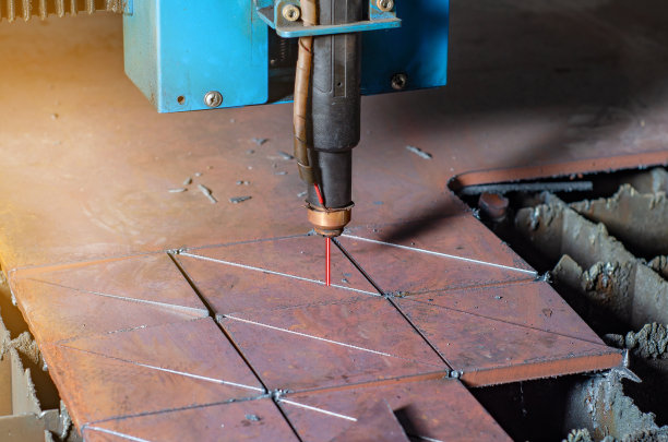 金属切割机。激光切割。特写镜头。图片下载