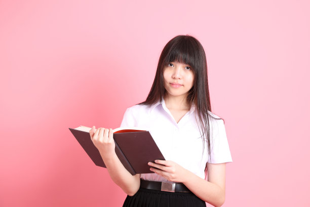 可爱的年轻的学生图片下载