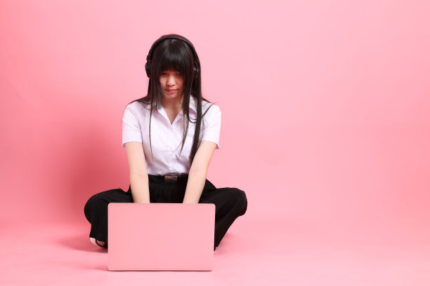 可爱的年轻的学生图片下载