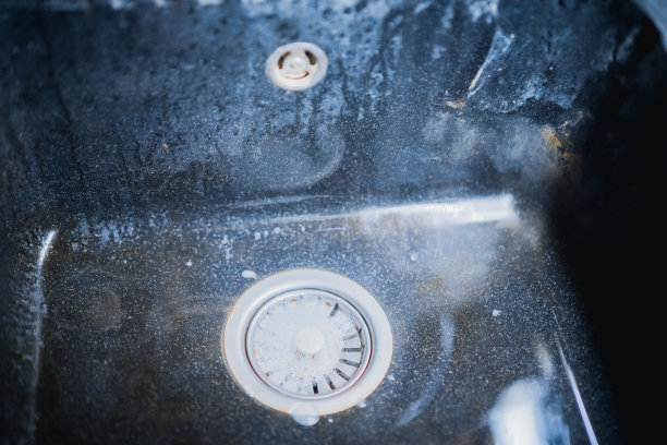 厨房水槽里的黑洞图片下载