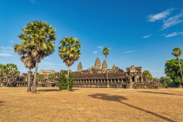 柬埔寨暹粒，著名的吴哥窟寺庙图片下载
