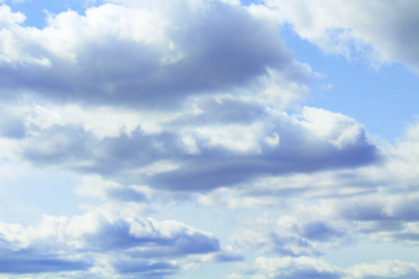 大的积云。背景。景观。图片下载