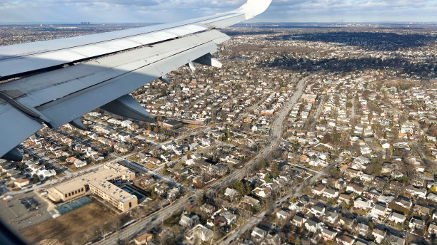 到达肯尼迪机场后纽约市的景色图片下载